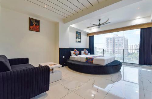 Ahmedabad Hotel | FabHotel Bliss