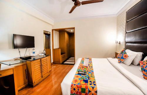 Greater Kailash Enclave I Hotel | FabHotel BMK Grand