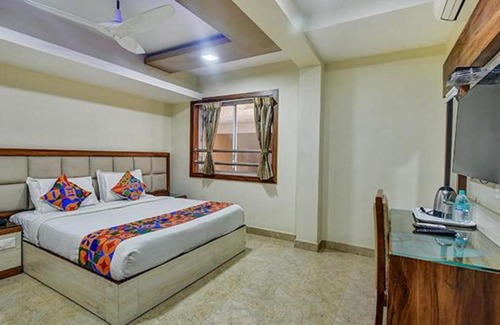 Central Chennai Hotel | FabHotel Central Palace