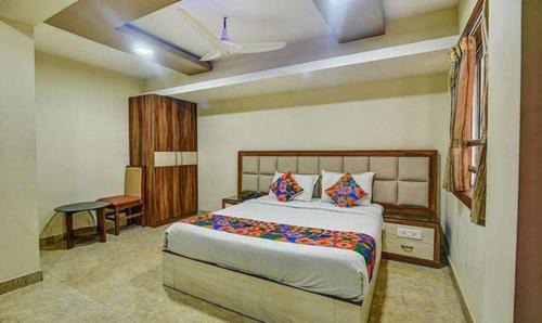 Central Chennai Hotel | Fabhotel Chennai Palace - Nr Chennai Beach Railway Station