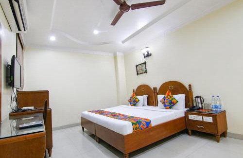 Jalandhar Hotel | FabHotel CS Jalandhar