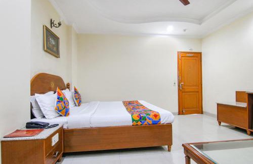 Jalandhar Hotel | FabHotel CS Jalandhar