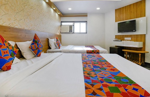 Wagholi Hotel | Fabhotel Galaxy Stay