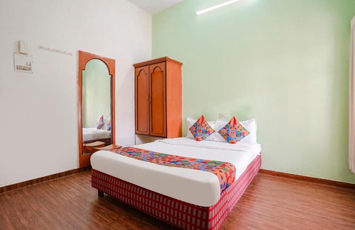Maliwada Hotel | FabHotel Girija