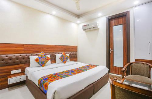 Janakpuri Hotel | FabHotel Gold Inn Janakpuri