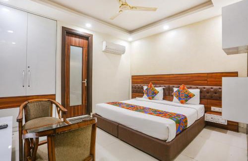 Janakpuri Hotel | FabHotel Gold Inn Janakpuri