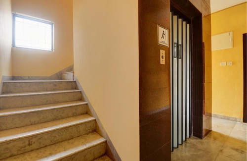 Teynampet Hotel | FabHotel Green Tree Inn