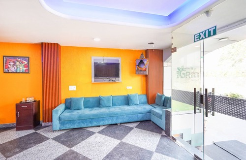 Sector 62 Hotel | Fabhotel Green View Palace