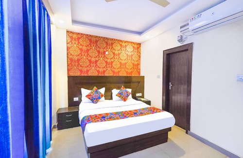 Sector 62 Hotel | Fabhotel Green View Palace