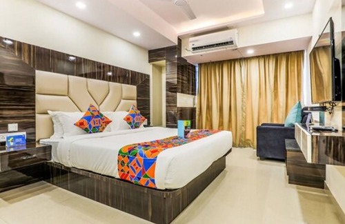 5th Block Hotel | Fabhotel Khb Tower