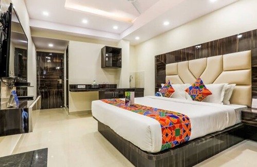 5th Block Hotel | Fabhotel Khb Tower
