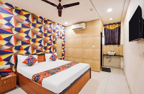 Surat Hotel | Fabhotel Krishna Inn