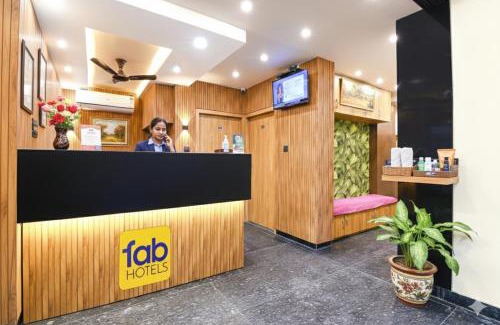 Park Street Hotel | FabHotel Leela Inn - Nr Park Circus 7 Point