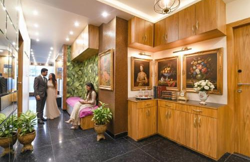 Park Street Hotel | FabHotel Leela Inn - Nr Park Circus 7 Point