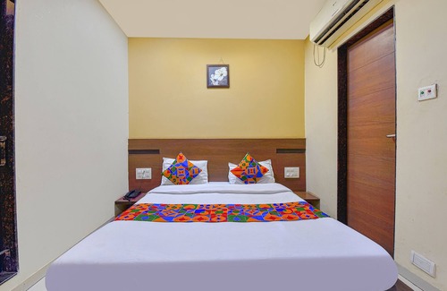 Surat Hotel | Fabhotel Rb Residency