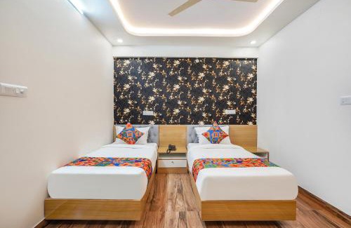 Lakshminarayana Pura Hotel | FabHotel Redmoon Suites - Nr Brookfield