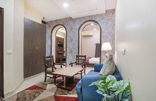 Dariyaganj Hotel | Fabhotel Rivlet Premium