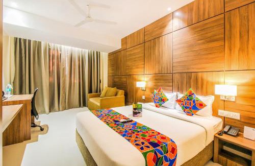 Kurla West Hotel | FabHotel RK International - Nr Mumbai International Airport