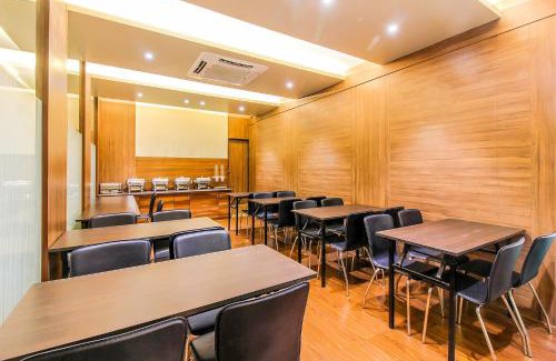 Kurla West Hotel | FabHotel RK International - Nr Mumbai International Airport