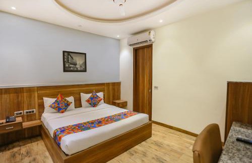 Patel Nagar Hotel | FabHotel Royal Touch Patel Nagar