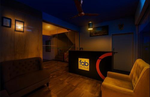 Pune Hotel | FabHotel Sai Raj - Nr Zeel College