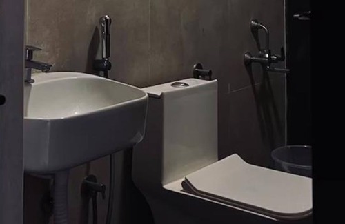 Royapettah Hotel | Fabhotel Sea Queen Residency