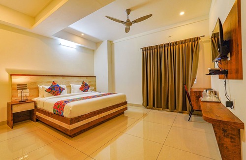 Jayanagar Hotel | FabHotel Shakthi Suites