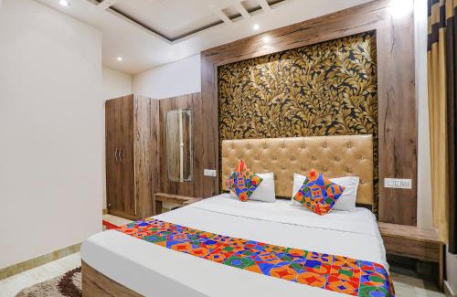 Allahabad Hotel | FabHotel Shri Ram Kashi