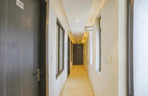 Allahabad Hotel | FabHotel Shri Ram Kashi