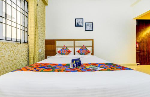 Vadapalani Hotel | FabHotel Sky Bay Residency - Near Kodambakkam Railway Station