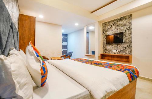 Ahmedabad Hotel | FabHotel SR Naroda - Nr Akshardham
