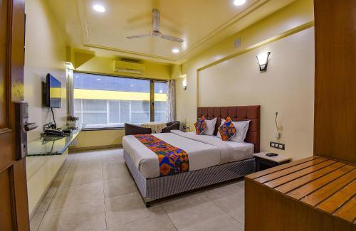 Wakad Hotel | FabHotel SR Wakad - Nr Mall of Millenium