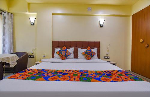 Wakad Hotel | FabHotel SR Wakad - Nr Mall of Millenium