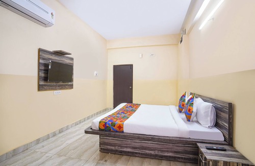 Farooq Nagar Hotel | Fabhotel Sree Venkateshwara Residency