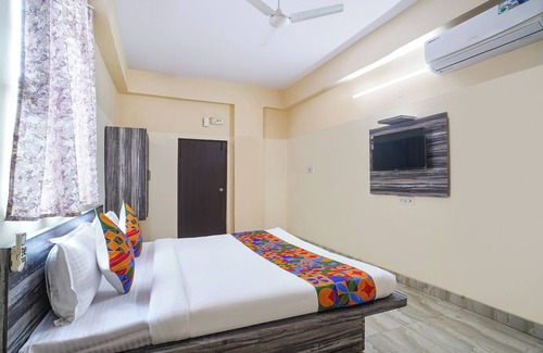Farooq Nagar Hotel | Fabhotel Sree Venkateshwara Residency