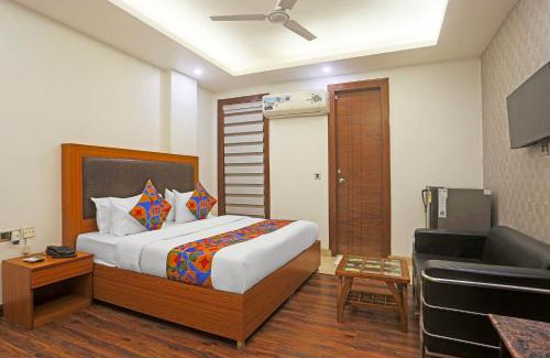 Jasola Hotel | FabHotel Star Inn - Near Apollo Hospital