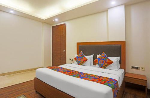 Jasola Hotel | FabHotel Star Inn - Near Apollo Hospital