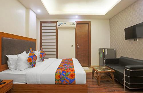 Jasola Hotel | FabHotel Star Inn - Near Apollo Hospital