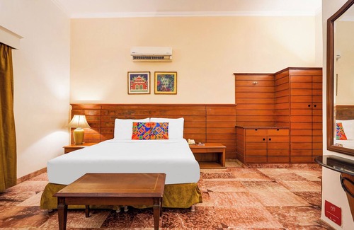 Agra Hotel | FabHotel The Dayal