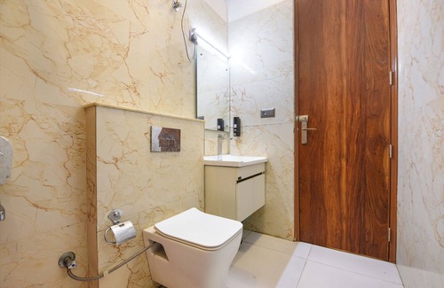 Indirapuram Hotel | Fabhotel The Grand Paradise