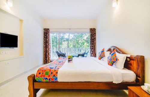 Thalayathimund Hotel | FabHotel Vinu Valley Resorts - Nr Ketti Valley View Point