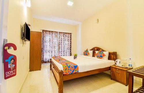 Thalayathimund Hotel | FabHotel Vinu Valley Resorts - Nr Ketti Valley View Point