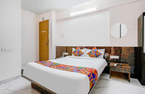 Wakad Hotel | FabHotel Wakad Villa