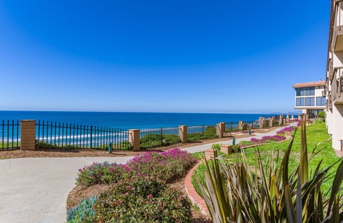 Solana Beach House | Fabolous Remodeled Ocean View Condo,Monthly Specials!