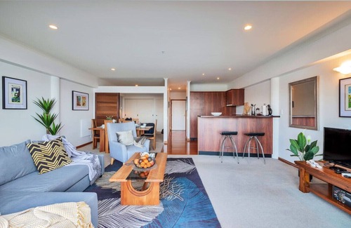 Auckland Central Business District Apartment | ★Fabulous 1 Bedroom Harbour & Sea Views ★ Netflix
