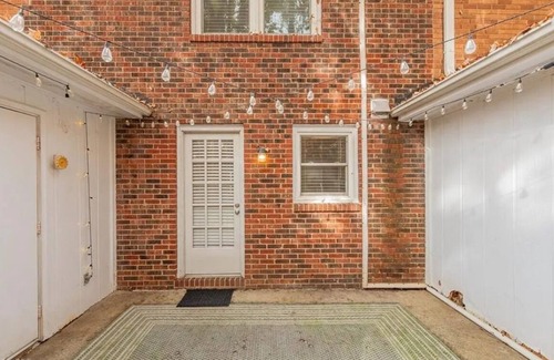Greensboro Condo | Fabulous 2-Bed Condo In Private Community; Greensboro Close to PTI & Downtown
