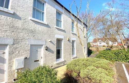 Belper Apartment | Fabulous 2 bed Ground floor apartment in former Convent, easy walk into Belper