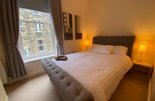 Belper Apartment | Fabulous 2 bed Historic Ground floor apartment Belper with free car parking next to property