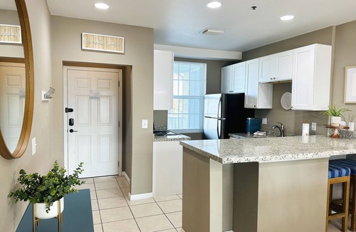 Marco Island Condo | Fabulous 2-bedroom/2-bath condo with water views