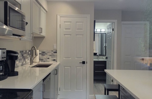Craigleith Condo | Fabulous 2 Level, 2 Bedroom Condo on Blue Mountain! Over 200 ⭐ Reviews!